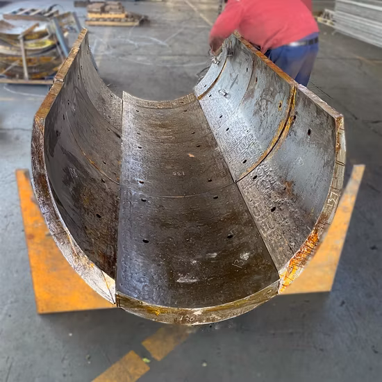 Ударопрочный износостойкий вкладыш из стали Q235, усиленный керамической резиной Zta, для направляющих